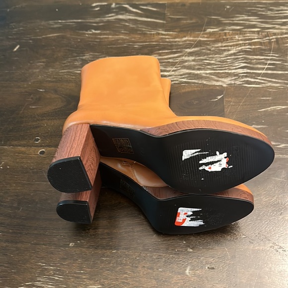 NEW $130 Journee Collection Romer Platform Tan brown ankle boot women size 7 - Picture 8 of 8